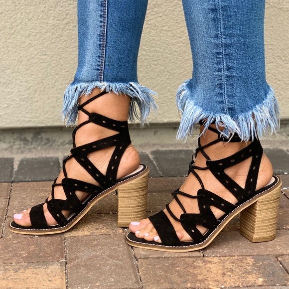 Black 100% Leather Block Heel Lace Up Ankle Sandal - Picture 6 of 8